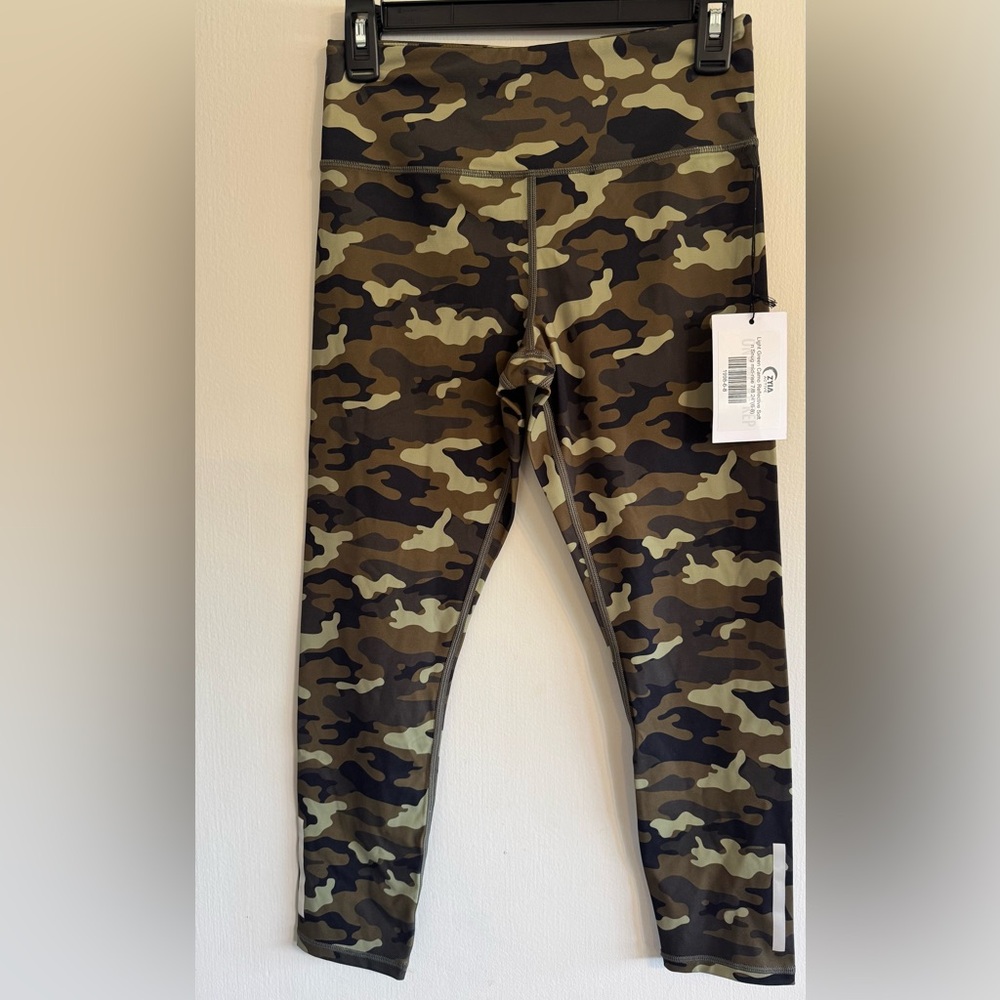 ZYIA NWT Light Green Camo Reflective Soft n Snug mid-rise 7/8 24” (6/8)